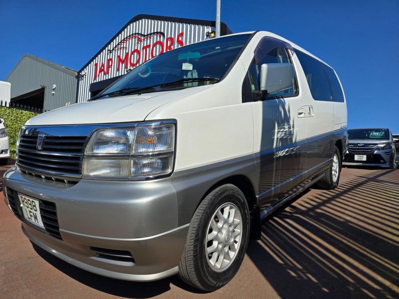 NISSAN ELGRAND