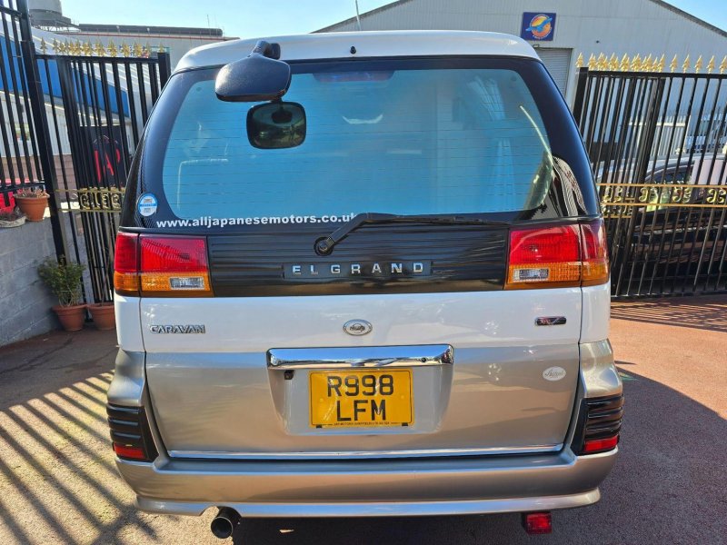 NISSAN ELGRAND