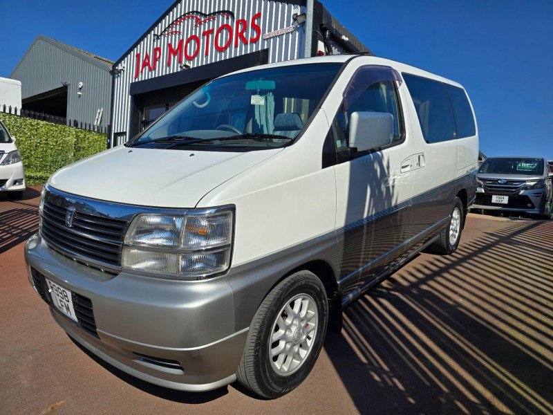NISSAN ELGRAND