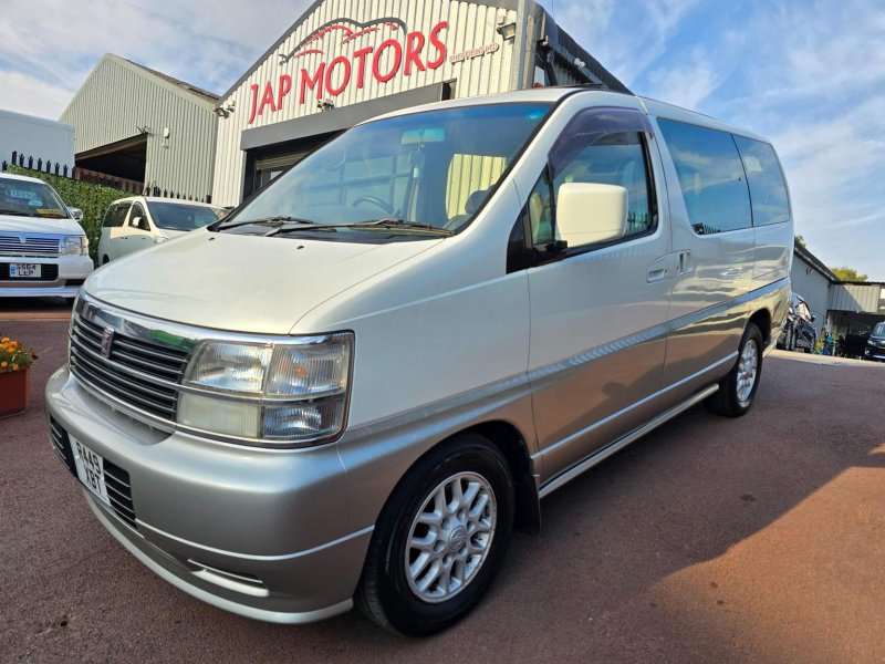 NISSAN ELGRAND