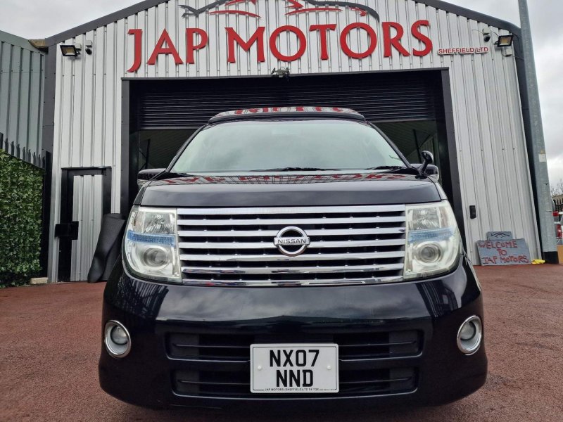 NISSAN ELGRAND