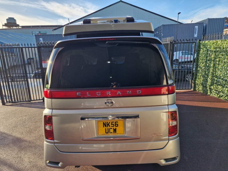 NISSAN ELGRAND