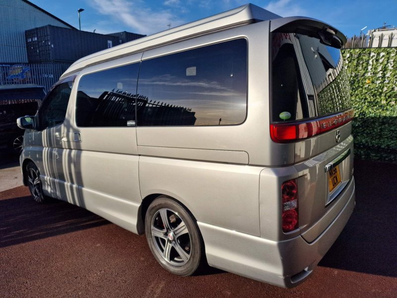 NISSAN ELGRAND