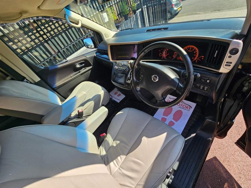 NISSAN ELGRAND