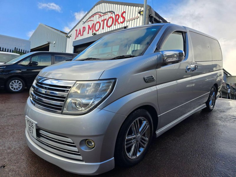 NISSAN ELGRAND