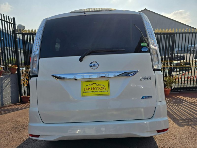 NISSAN SERENA
