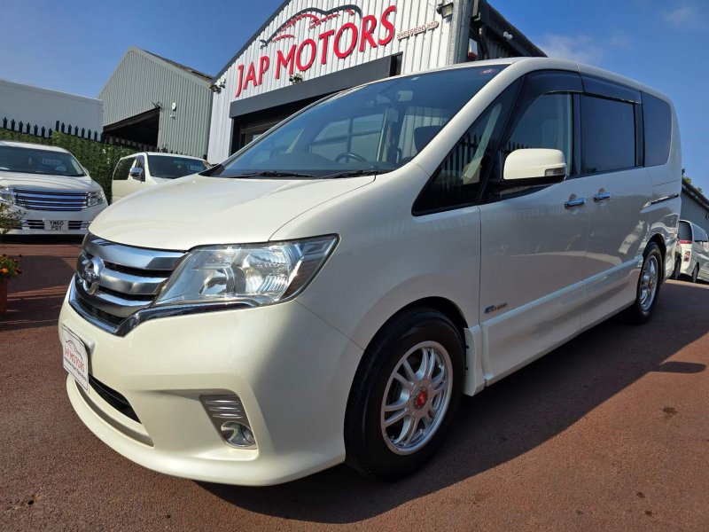 NISSAN SERENA