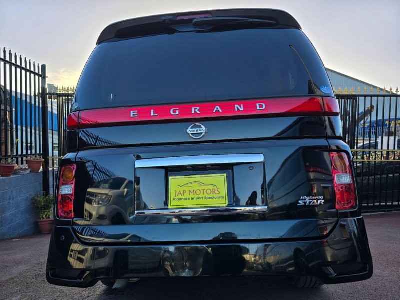NISSAN ELGRAND