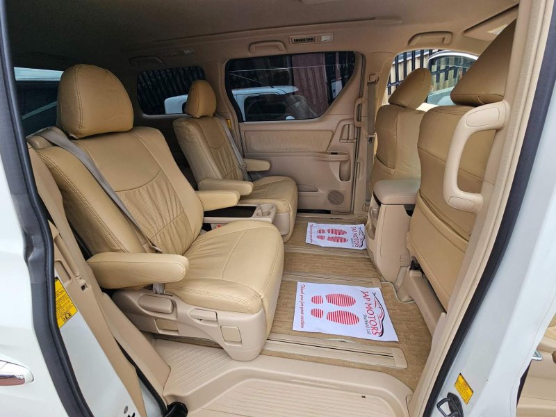 TOYOTA ALPHARD