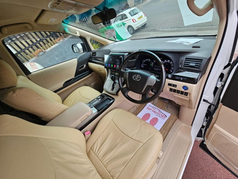 TOYOTA ALPHARD