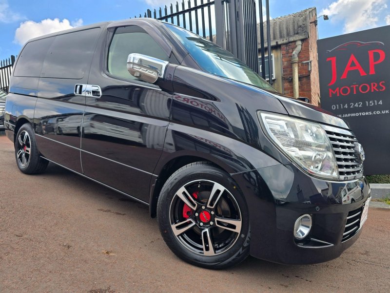 NISSAN ELGRAND