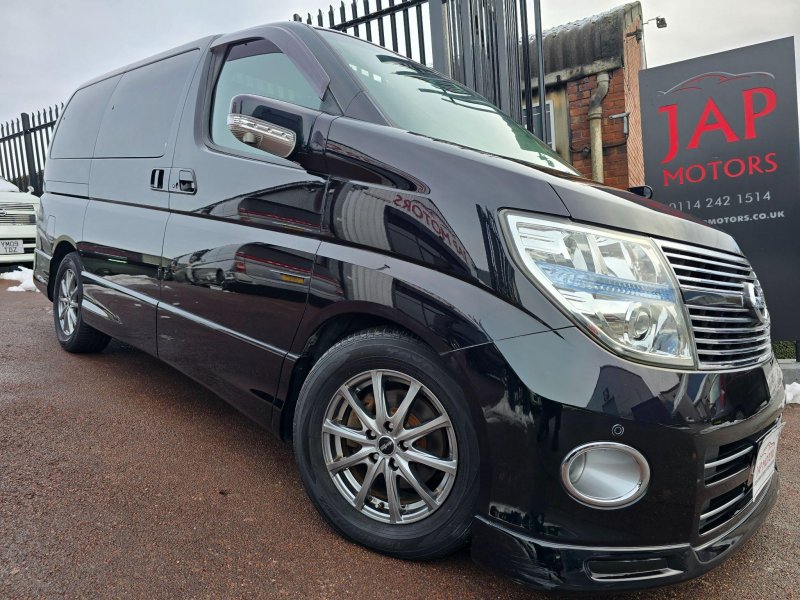 NISSAN ELGRAND