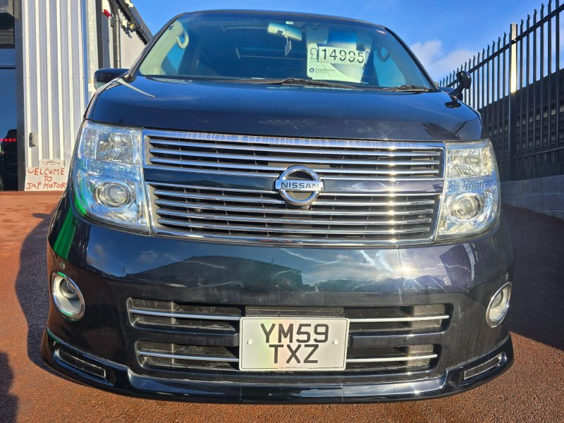 NISSAN ELGRAND