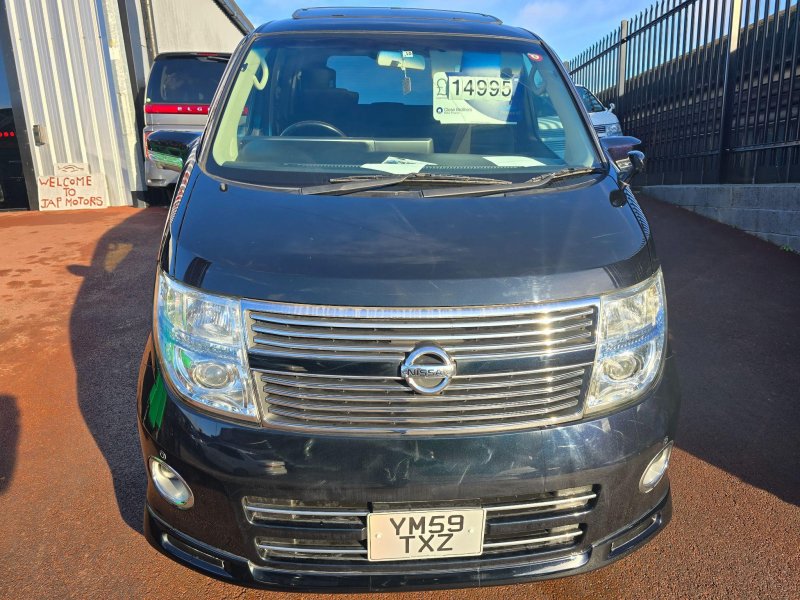 NISSAN ELGRAND