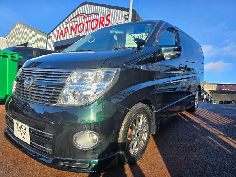 NISSAN ELGRAND