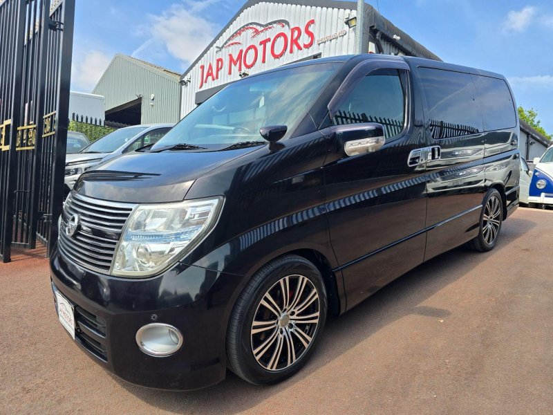 NISSAN ELGRAND