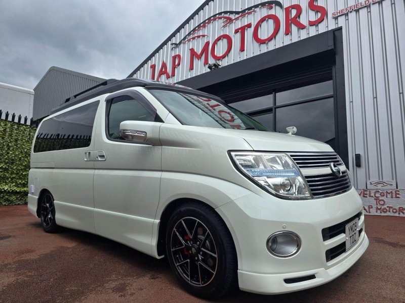 NISSAN ELGRAND