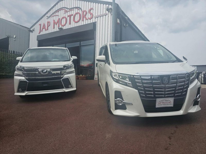 TOYOTA VELLFIRE