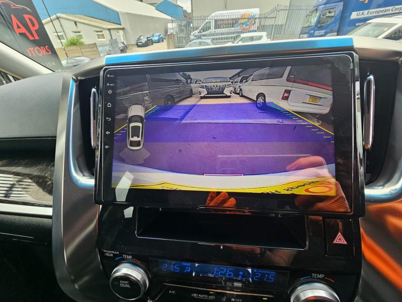 TOYOTA VELLFIRE