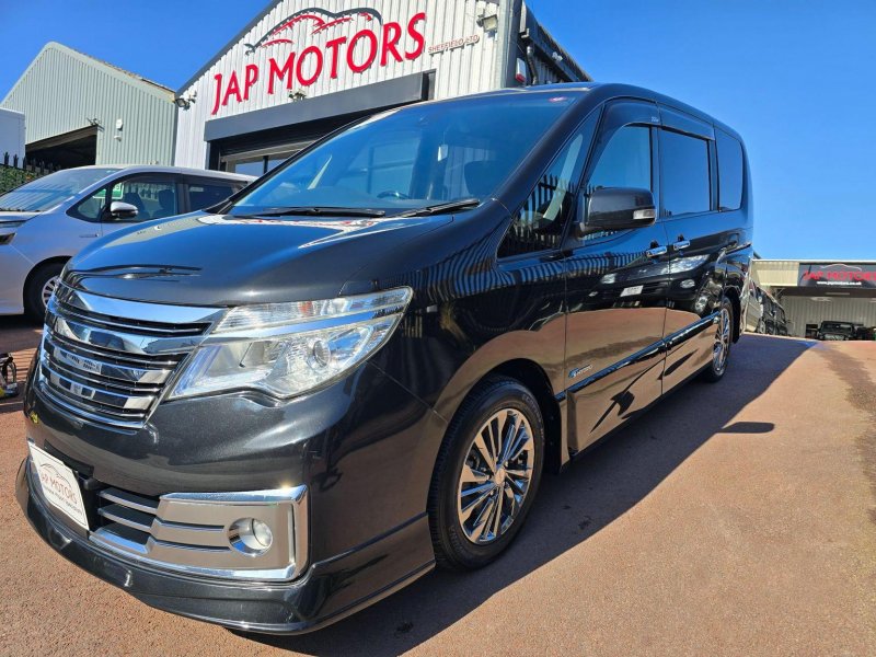 NISSAN SERENA