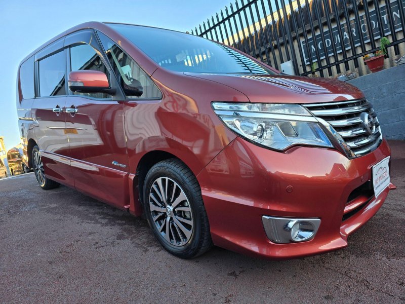 NISSAN SERENA