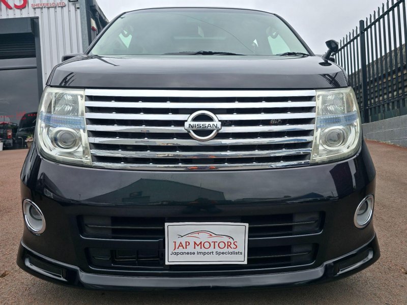 NISSAN ELGRAND