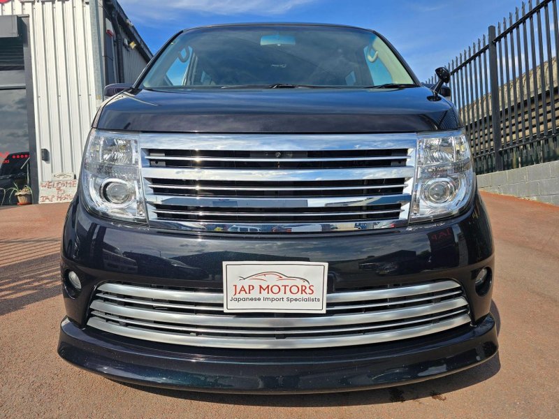 NISSAN ELGRAND